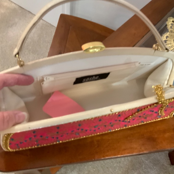 So She Embroidered Sequin Gold Bow Handmade Elegant Purse - Picture 9 of 12